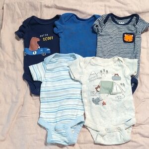 5 Piece Boys Size Newborn Short Sleeve Onesie Lot